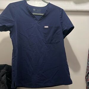 Figs catarina one pocket navy top size small